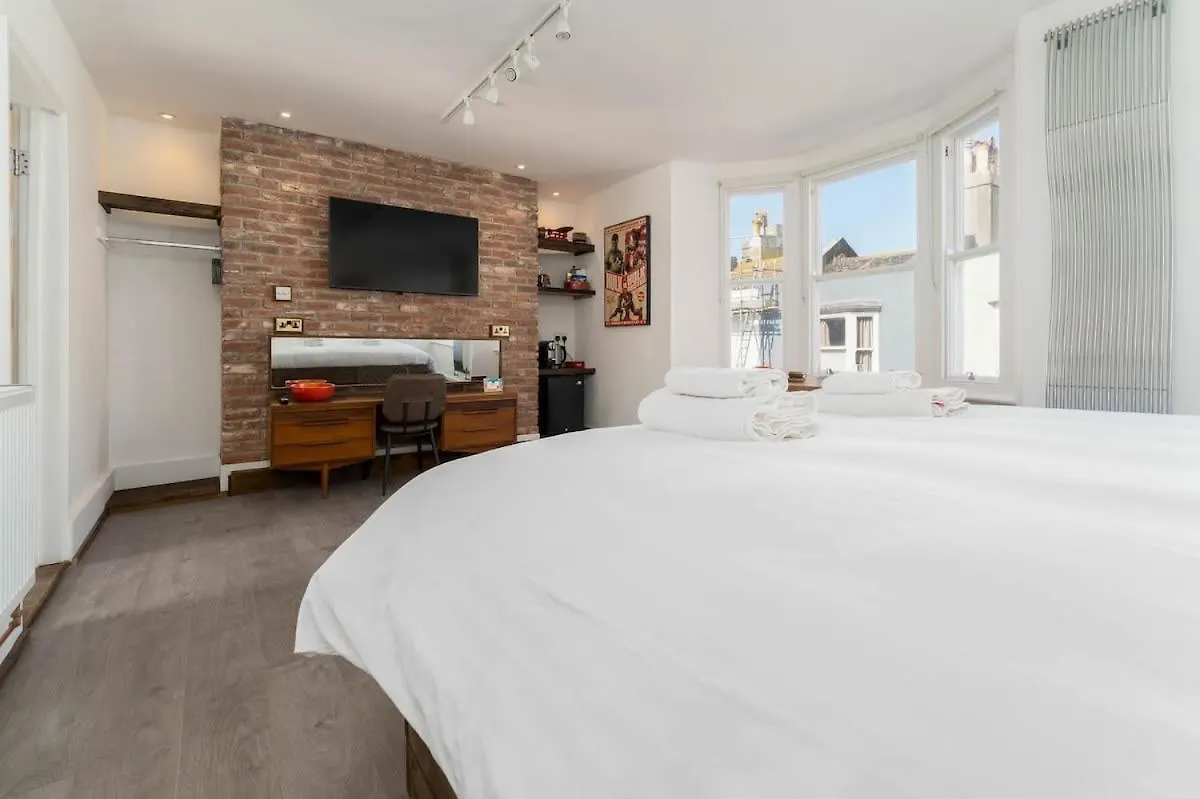 Host & Stay - Grafton Suite location